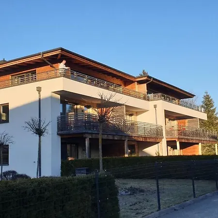 & Golf Zell Am * 滨湖采尔